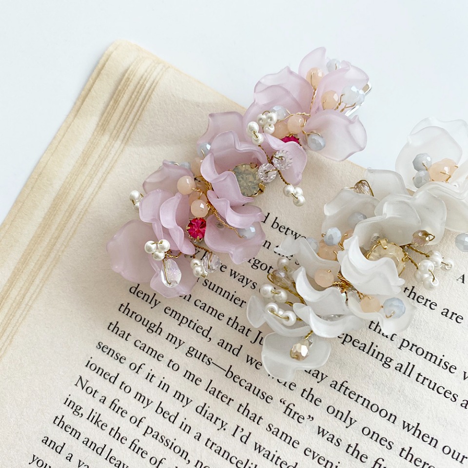 플러브 벚꽃엔딩 풍성 꽃잎 큐빅 집게핀